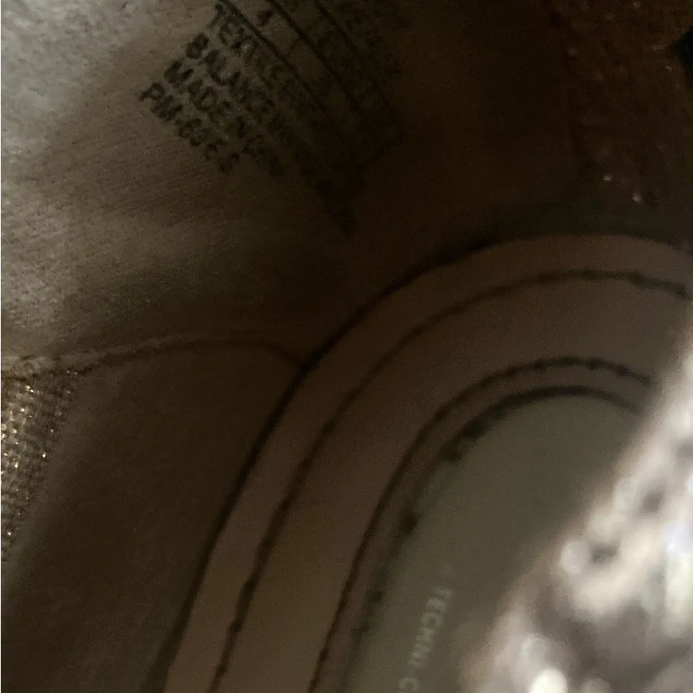 Kenneth‎ Cole New York Little Girls Rose Bowie Ballet Rose Metallic size 4
